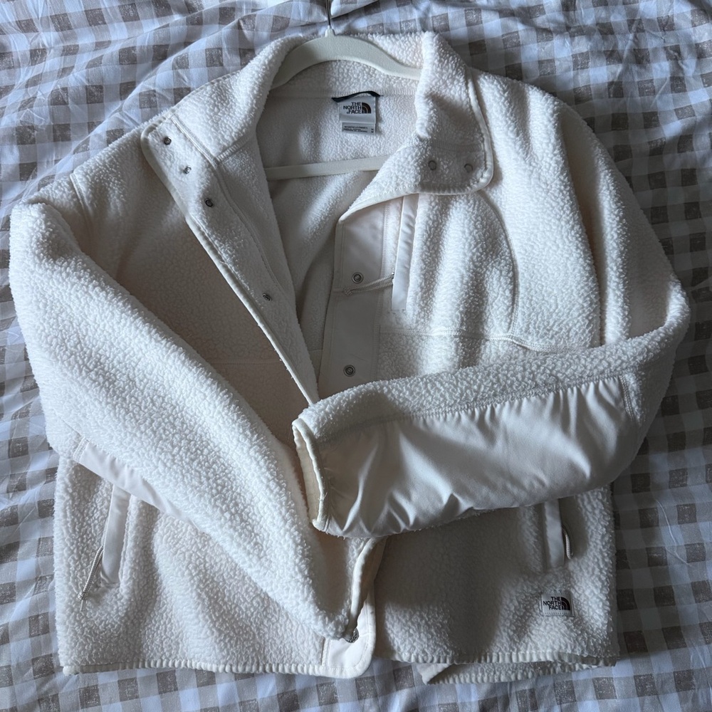 NORTH FACE FLEECE JACKET!